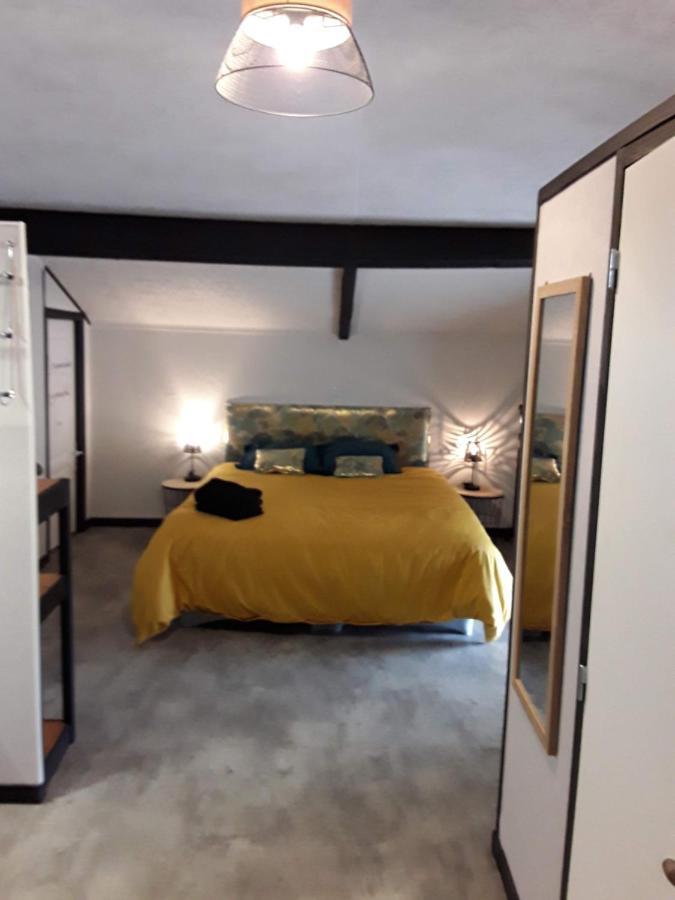 La Chambre D'A Cote Doulezon Екстериор снимка